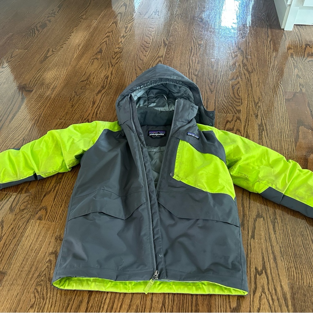 Boys size 10 Patagonia ski jacket